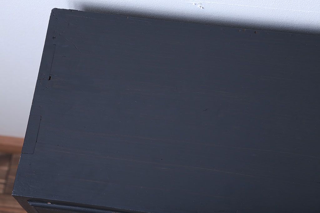 アンティーク家具　アンティークペイント　ネームプレート付き17杯ドロワー(引き出し・チェスト)