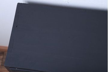 アンティーク家具　アンティークペイント　ネームプレート付き17杯ドロワー(引き出し・チェスト)