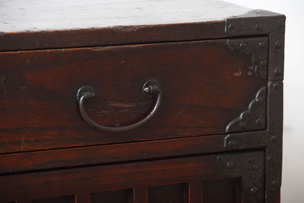 アンティーク家具　古民具・骨董　江戸時代　木の質感が味わい深い小箪笥