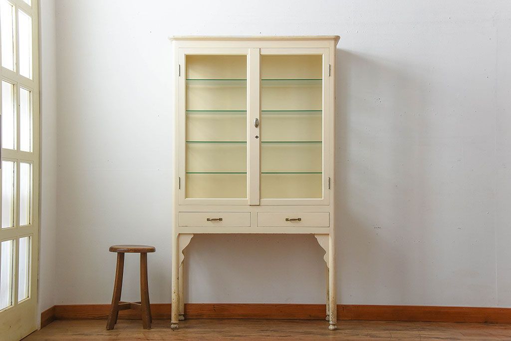 アンティーク家具　アンティーク　おしゃれなペイントガラスケース(ケビント)