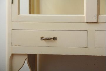 アンティーク家具　アンティーク　おしゃれなペイントガラスケース(ケビント)