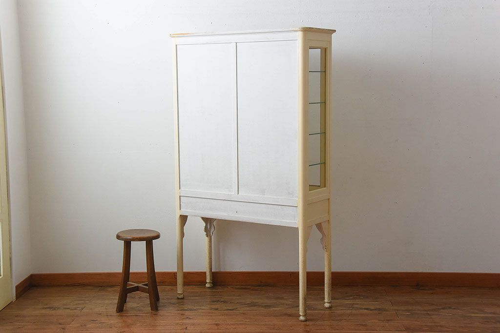 アンティーク家具　アンティーク　おしゃれなペイントガラスケース(ケビント)