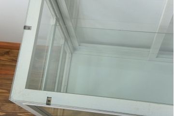 アンティーク家具　アンティークペイント　脚付き!小ぶりなガラスケース