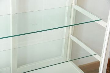 アンティーク家具　アンティークペイント　脚付き!小ぶりなガラスケース