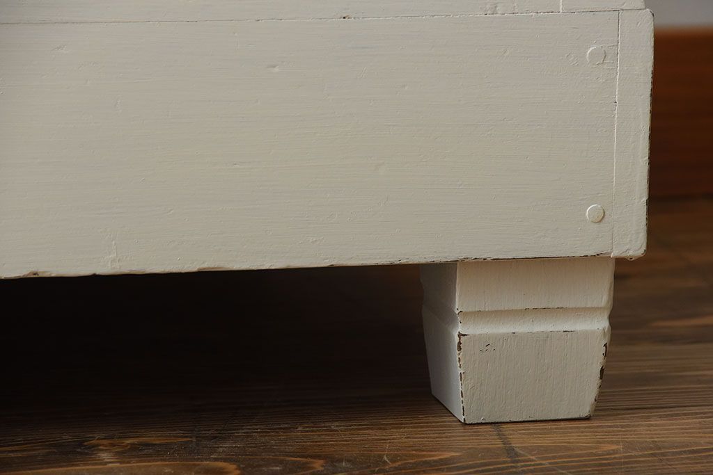 アンティーク家具　アンティークペイント　脚付き!小ぶりなガラスケース