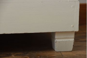 アンティーク家具　アンティークペイント　脚付き!小ぶりなガラスケース