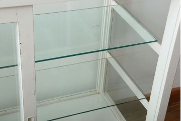 アンティーク家具　アンティークペイント　脚付き!小ぶりなガラスケース