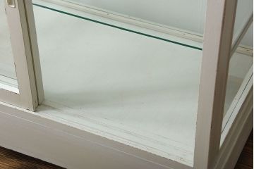 アンティーク家具　アンティークペイント　脚付き!小ぶりなガラスケース