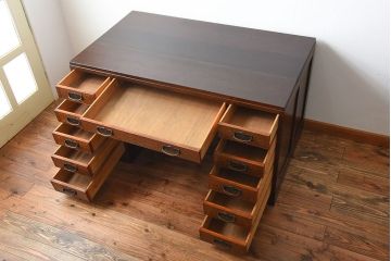 アンティーク家具　和製アンティーク　高級品!古いナラ材の両袖机(デスク)
