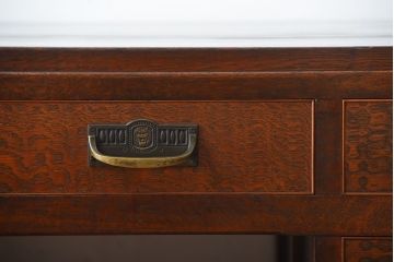 アンティーク家具　和製アンティーク　高級品!古いナラ材の両袖机(デスク)