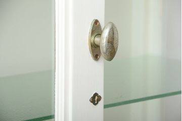 アンティーク家具　アンティーク　変わり型ペイントケビント(ガラスケース・ショーケース)