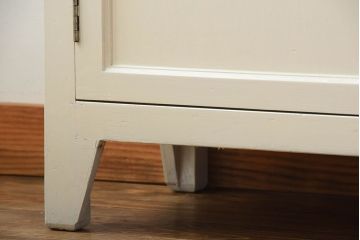 アンティーク家具　アンティーク　変わり型ペイントケビント(ガラスケース・ショーケース)