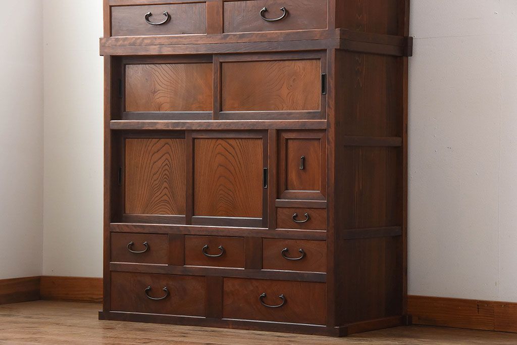 古民具・骨董　美品!上品なアンティーク重ね水屋箪笥