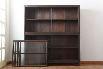 アンティーク家具　和製アンティーク　前面栗材!モールガラス入りの脚付きアンティーク重ね収納棚
