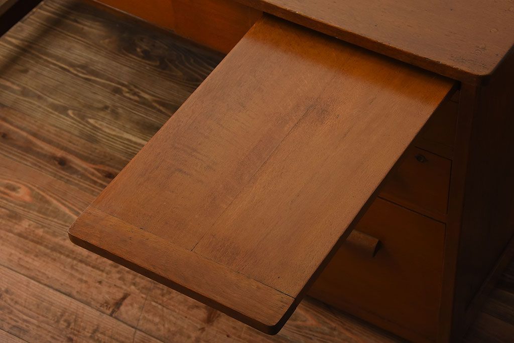 レトロ家具　昭和レトロ　作業台付き!古い木製の変わり型アンティーク片袖机(デスク)