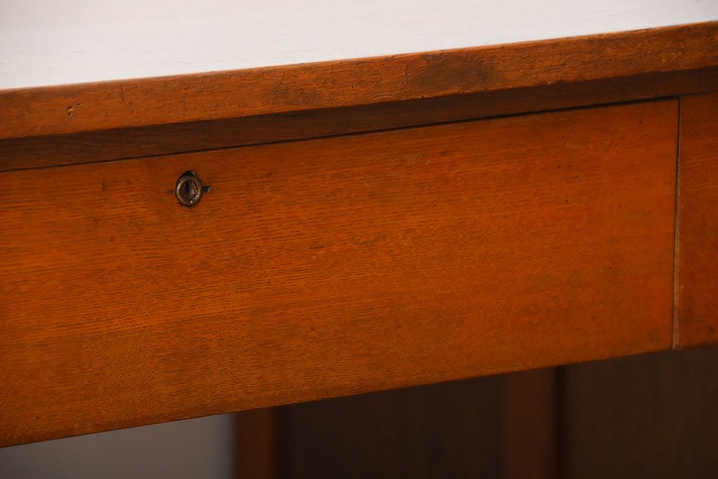 レトロ家具　昭和レトロ　作業台付き!古い木製の変わり型アンティーク片袖机(デスク)