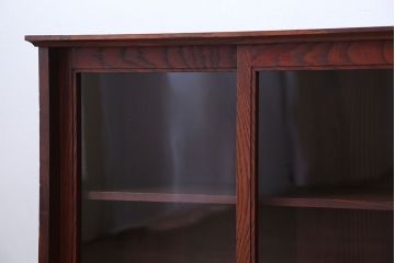 アンティーク家具　古民具・骨董　古い栓材の小ぶりな高級アンティーク収納棚(1)