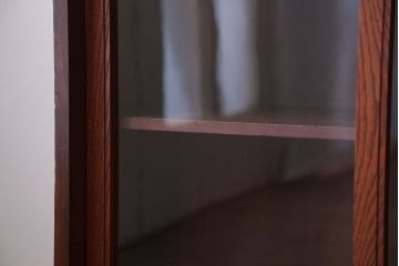 アンティーク家具　古民具・骨董　古い栓材の小ぶりな高級アンティーク収納棚(1)