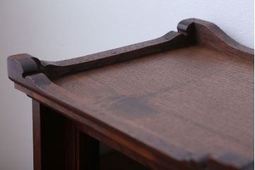 アンティーク家具　古民具・骨董　古い栓材の小ぶりな高級アンティーク収納棚(2)