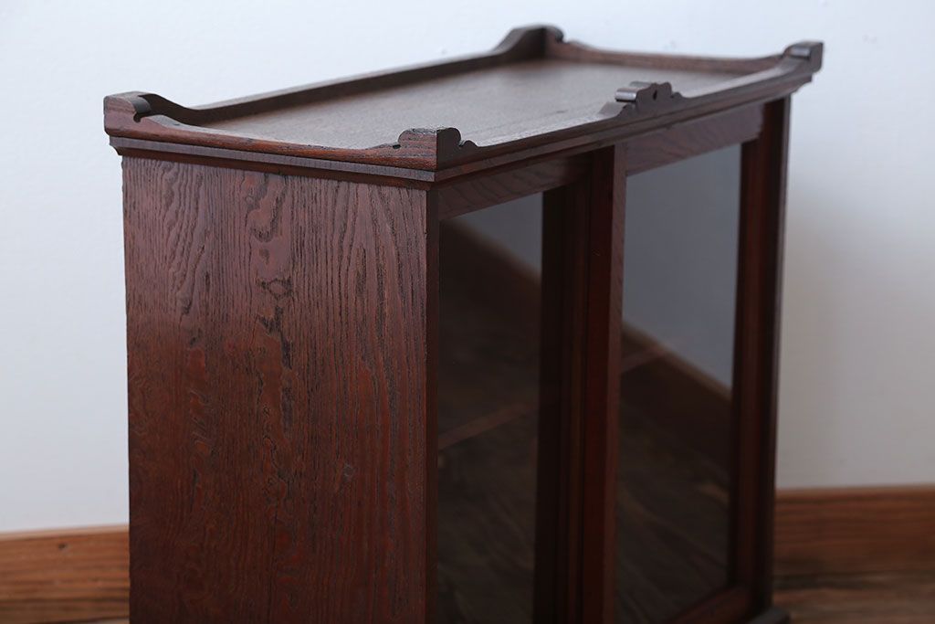 アンティーク家具　古民具・骨董　古い栓材の小ぶりな高級アンティーク収納棚(2)