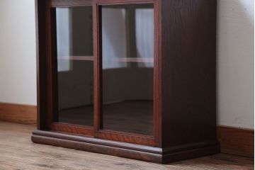 アンティーク家具　古民具・骨董　古い栓材の小ぶりな高級アンティーク収納棚(2)