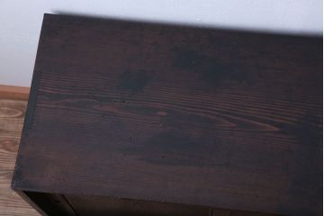 アンティーク家具　古民具・骨董　細かく仕切りがついた和製アンティーク引き戸収納棚
