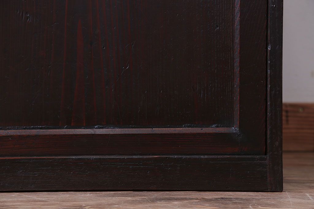 アンティーク家具　古民具・骨董　細かく仕切りがついた和製アンティーク引き戸収納棚