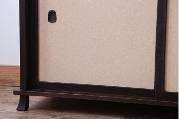 アンティーク家具　古民具・骨董　高級品!古い栗材の和風な引き戸付き飾り棚