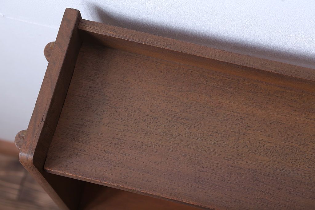 レトロ家具　昭和レトロ　シンプルでおしゃれな楔(くさび)式本棚