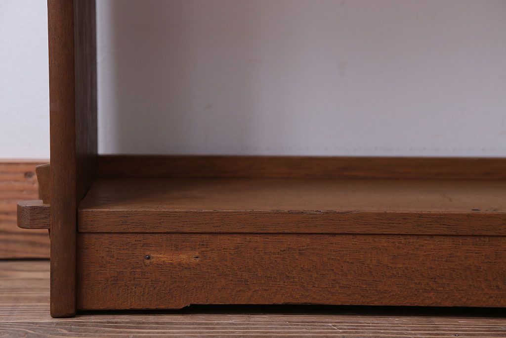 レトロ家具　昭和レトロ　シンプルでおしゃれな楔(くさび)式本棚