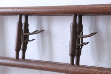 アンティーク雑貨　古民具・骨董　和モダンスタイル!古い木製のシンプルな衣桁