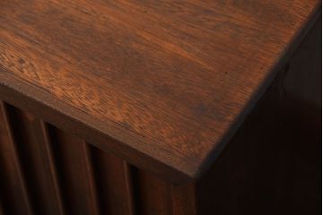 アンティーク家具　和製アンティーク　古い木の縦桟4枚引き戸ローボード