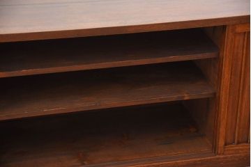 アンティーク家具　和製アンティーク　古い木の縦桟4枚引き戸ローボード