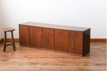 アンティーク家具　和製アンティーク　古い木の縦桟4枚引き戸ローボード