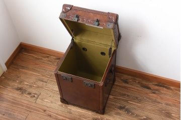 アンティーク雑貨　イギリス製　HALO(ハロ)のPARIS TRUNK(パリストランク)