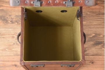アンティーク雑貨　イギリス製　HALO(ハロ)のPARIS TRUNK(パリストランク)