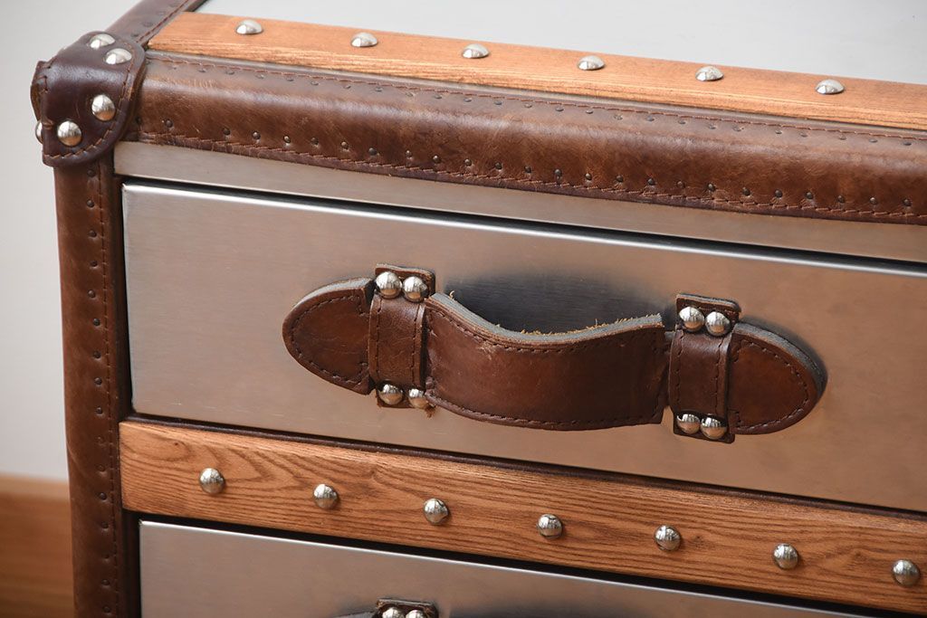 アンティーク家具　イギリス製　HALO(ハロー)のSTONYHURST SMALL LAMP TABLE(ストニーハースト スモールランプテーブル)