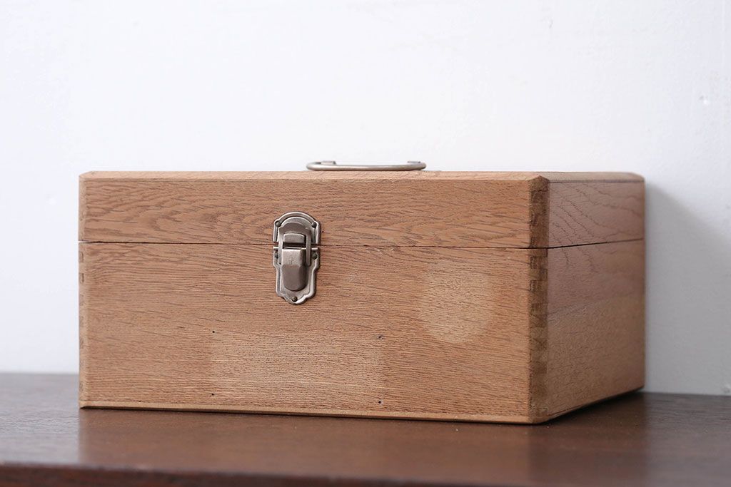 アンティーク雑貨　昭和レトロ　ナラ材の小さなアンティーク木箱