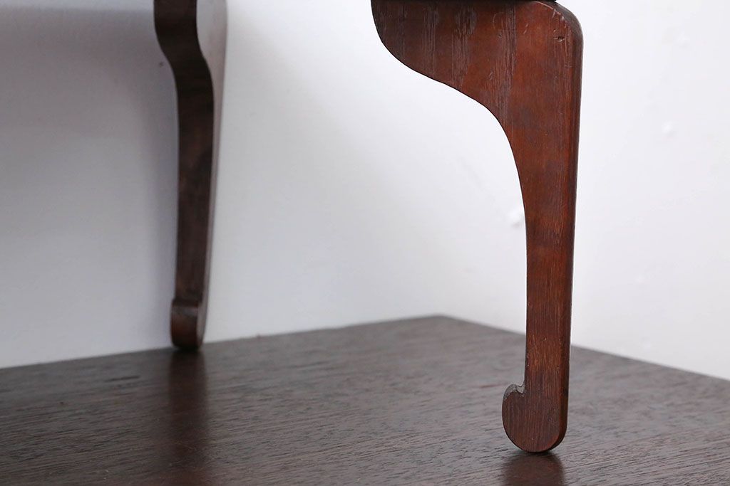 アンティーク雑貨　古民具・骨董　古い木製のモダンな花台