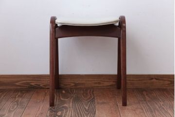 中古　秋田木工のおしゃれな曲げ木スツール(スタッキングスツール)(1)