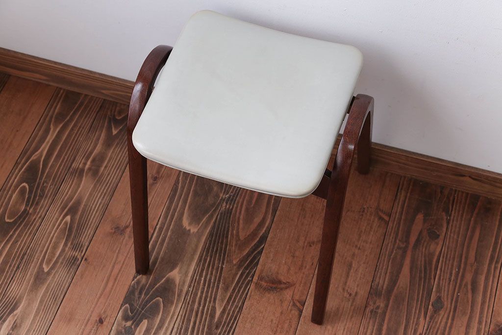 中古　秋田木工のおしゃれな曲げ木スツール(スタッキングスツール)(1)