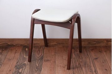 中古　秋田木工のおしゃれな曲げ木スツール(スタッキングスツール)(1)