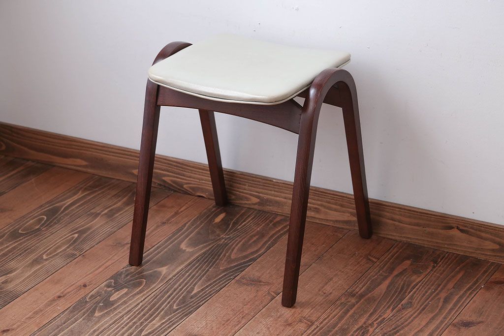 中古　秋田木工のおしゃれな曲げ木スツール(スタッキングスツール)(2)