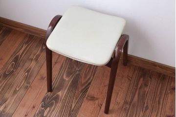 中古　秋田木工のおしゃれな曲げ木スツール(スタッキングスツール)(2)