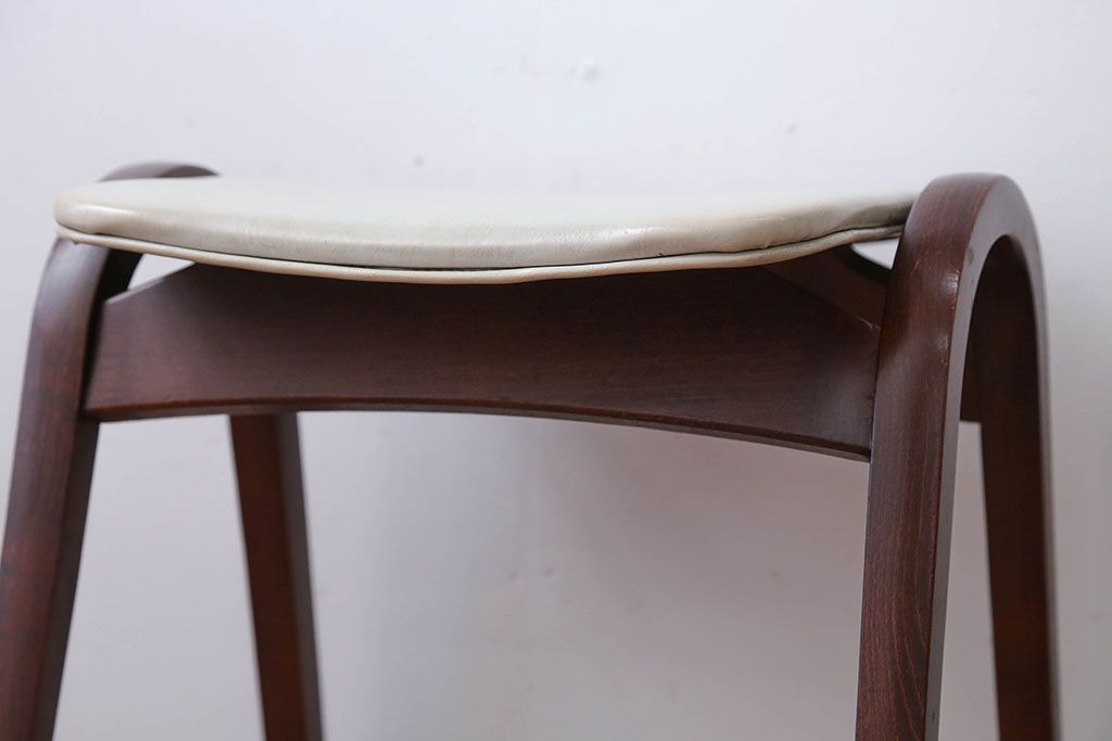 中古　秋田木工のおしゃれな曲げ木スツール(スタッキングスツール)(2)