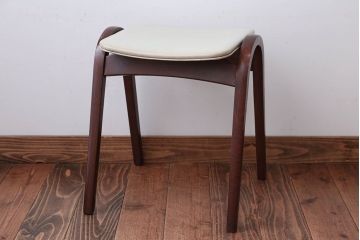 中古　秋田木工のおしゃれな曲げ木スツール(スタッキングスツール)(2)