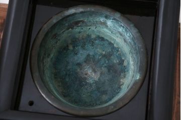 アンティーク雑貨　古民具・骨董　高級品!漆が綺麗な欅材玉杢の角火鉢(2)