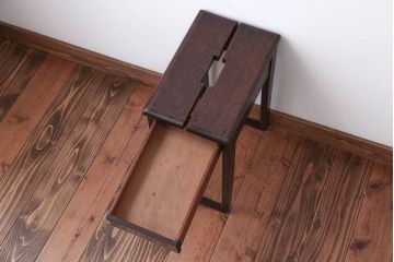 アンティーク家具　和製アンティーク　古いナラ材の引き出し付きスツール