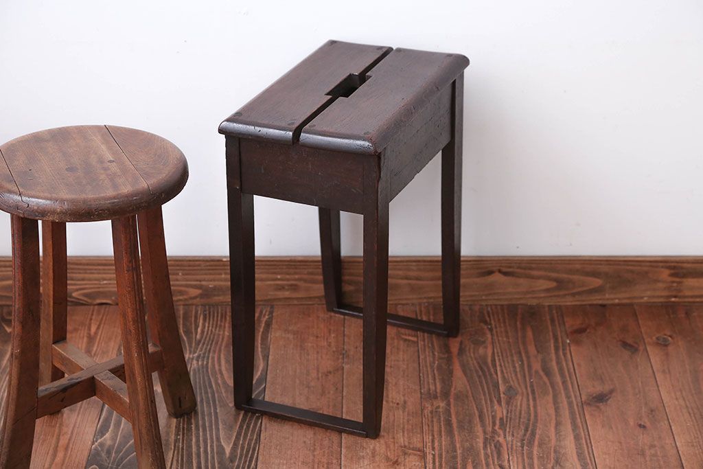 アンティーク家具　和製アンティーク　古いナラ材の引き出し付きスツール