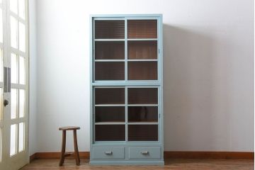 アンティーク家具　アンティーク　モールガラス入り!背のたかいペイント収納棚